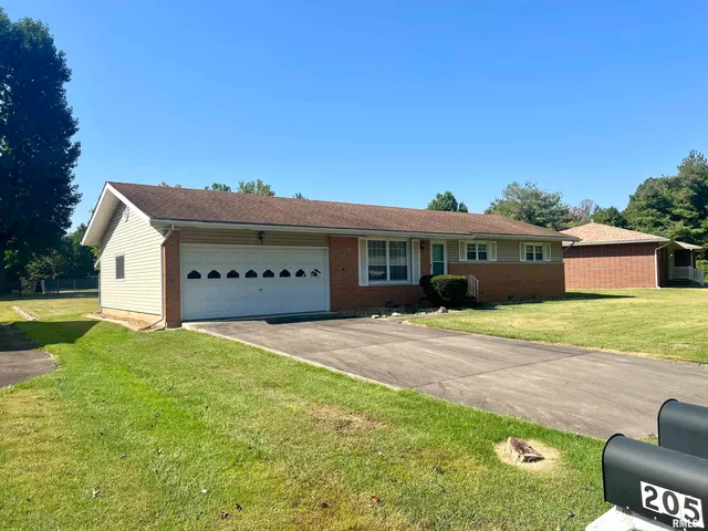 $129,900 | 207 Patricia Lane, West Frankfort, IL 62896