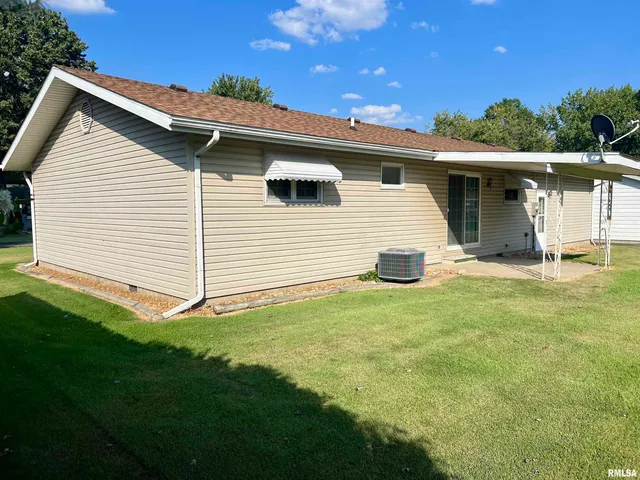 $129,900 | 207 Patricia Lane, West Frankfort, IL 62896