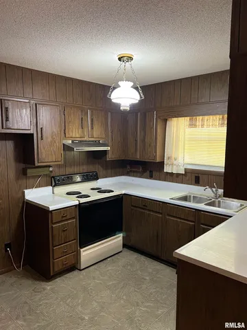 $129,900 | 207 Patricia Lane, West Frankfort, IL 62896