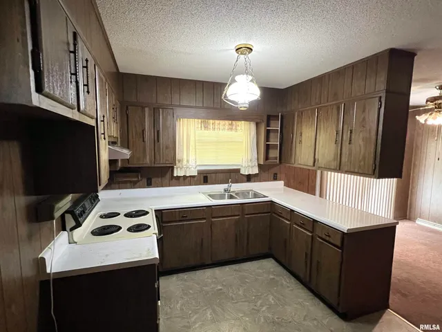 $129,900 | 207 Patricia Lane, West Frankfort, IL 62896