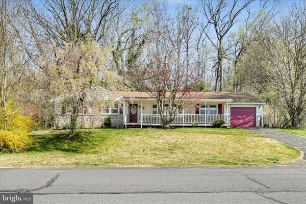 $290,000 | 515 Pine Hill Drive, Pine Grove, PA 17963