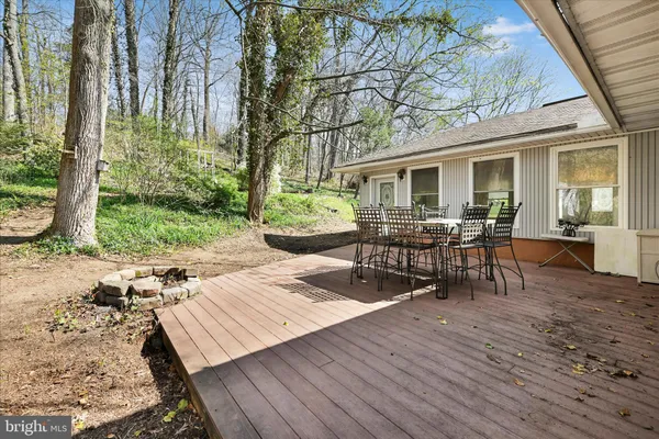 $290,000 | 515 Pine Hill Drive, Pine Grove, PA 17963