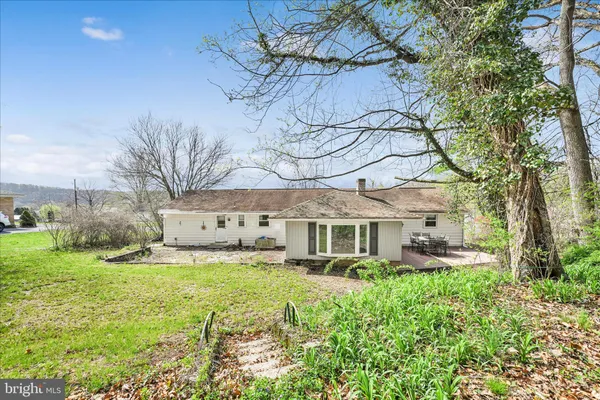 $290,000 | 515 Pine Hill Drive, Pine Grove, PA 17963