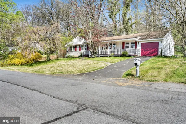 $290,000 | 515 Pine Hill Drive, Pine Grove, PA 17963
