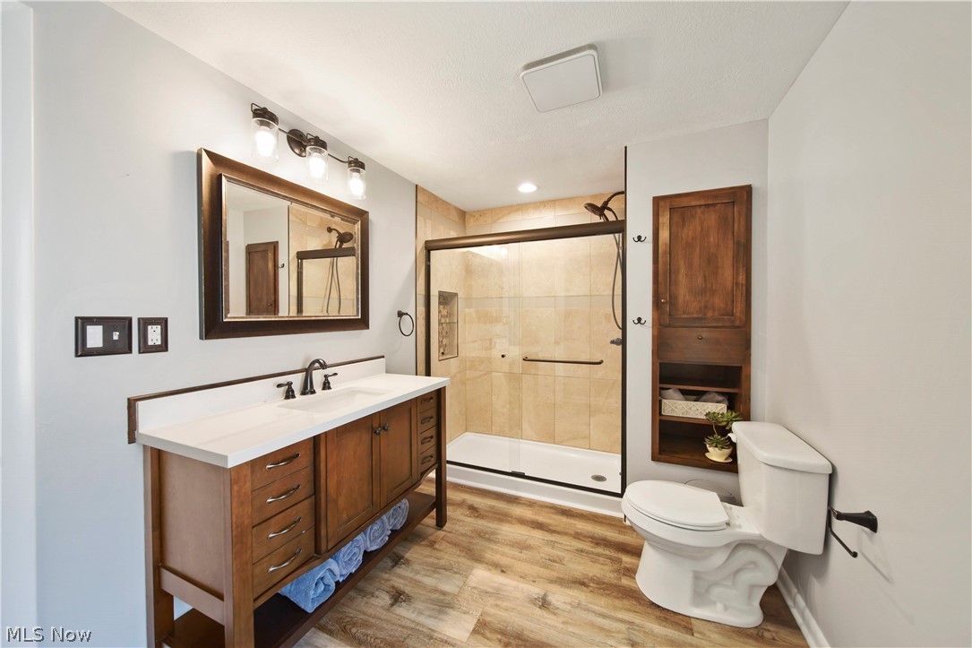 1340 Ford Road Lyndhurst, OH 44124 - Photo 18 of 35 Master Bath!!