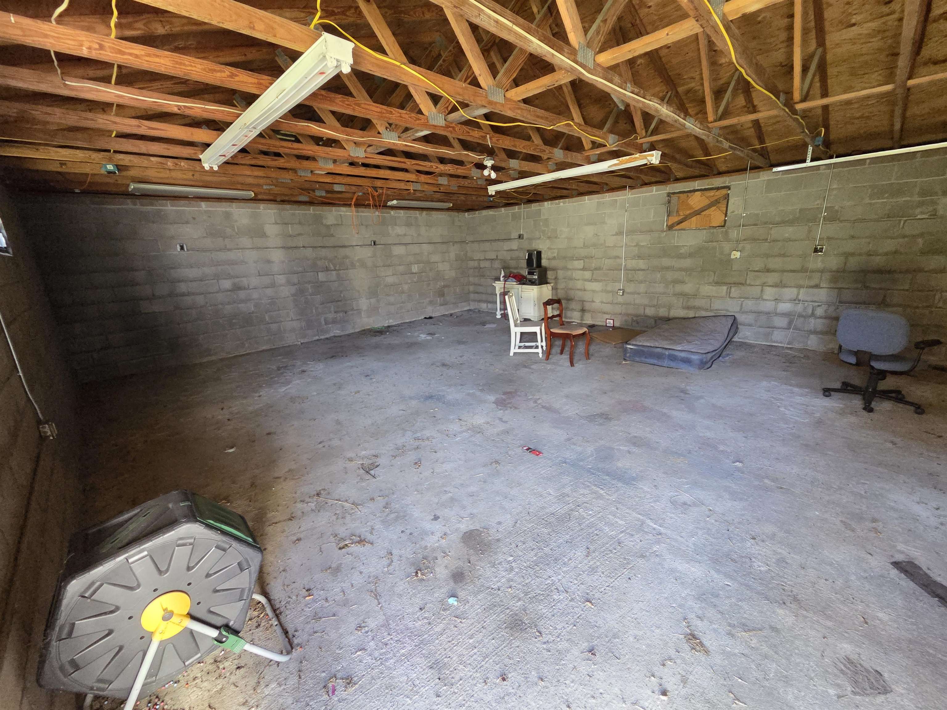 493 Tonawanda Cove Memphis, TN 38109 - Photo 4 of 15 a view of an empty room