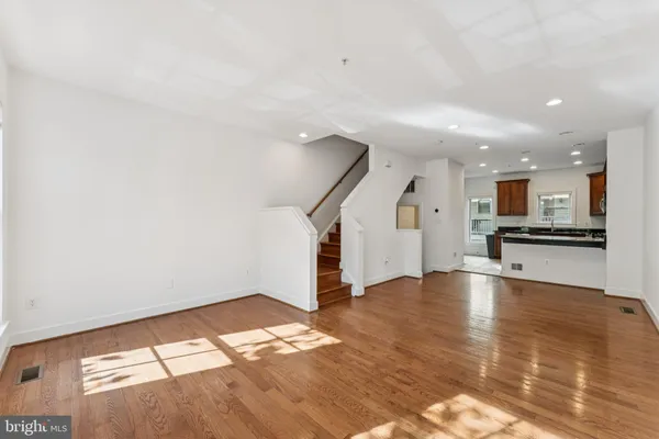 $3,200 | 4410 Longfellow Street, Hyattsville, MD 20781