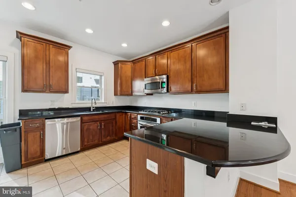 $3,200 | 4410 Longfellow Street, Hyattsville, MD 20781