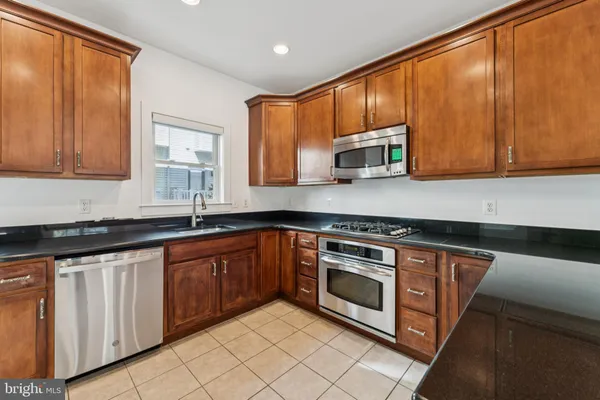 $3,200 | 4410 Longfellow Street, Hyattsville, MD 20781