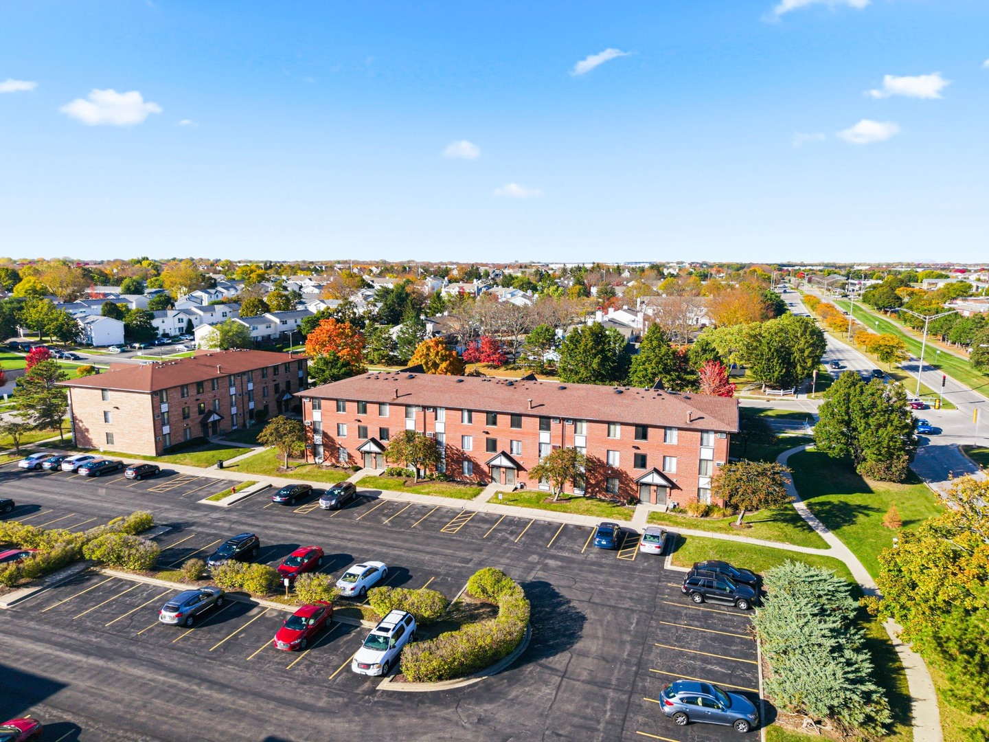 291 North Gregory Street, Unit 6 Aurora, IL 60504 - Photo 24 of 27 a view of a balcony with chairs
