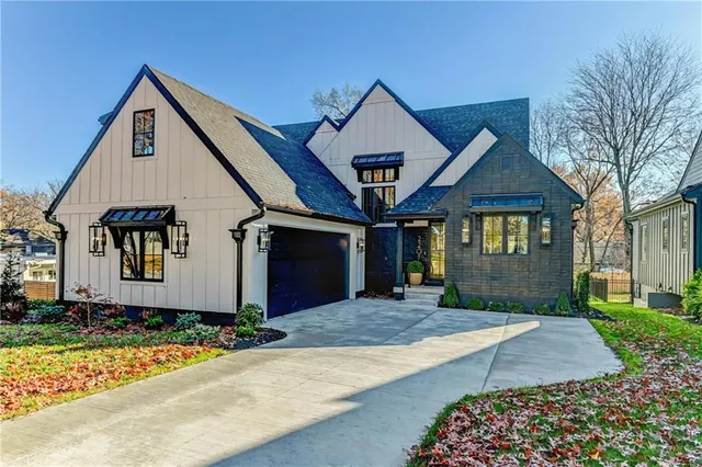 $1,499,900 | 2207 West 71st Street, Prairie Village, KS 66208