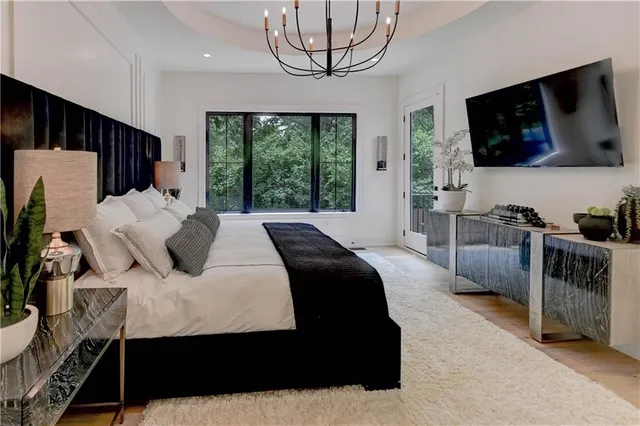 $1,499,900 | 2207 West 71st Street, Prairie Village, KS 66208