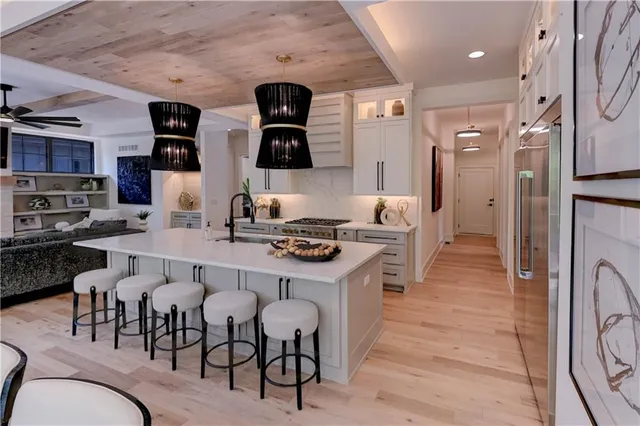 $1,499,900 | 2207 West 71st Street, Prairie Village, KS 66208