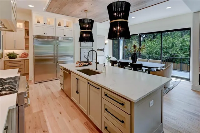 $1,499,900 | 2207 West 71st Street, Prairie Village, KS 66208