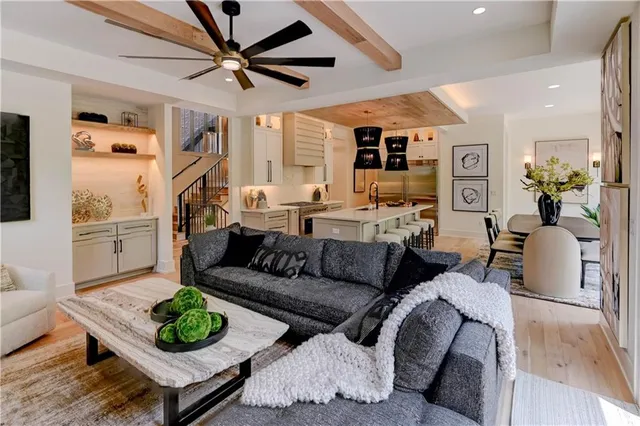 $1,499,900 | 2207 West 71st Street, Prairie Village, KS 66208