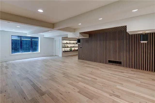 $1,499,900 | 2207 West 71st Street, Prairie Village, KS 66208