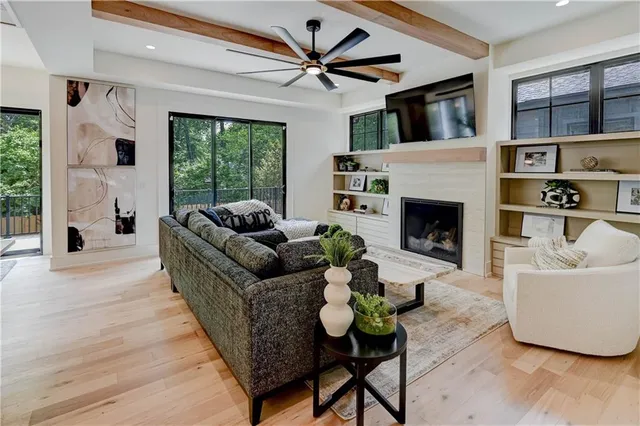 $1,499,900 | 2207 West 71st Street, Prairie Village, KS 66208