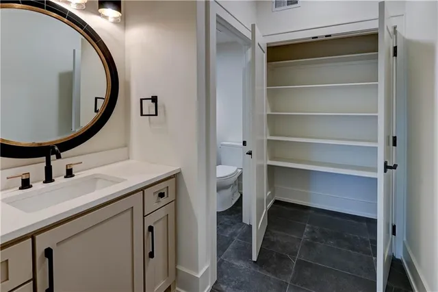 $1,499,900 | 2207 West 71st Street, Prairie Village, KS 66208