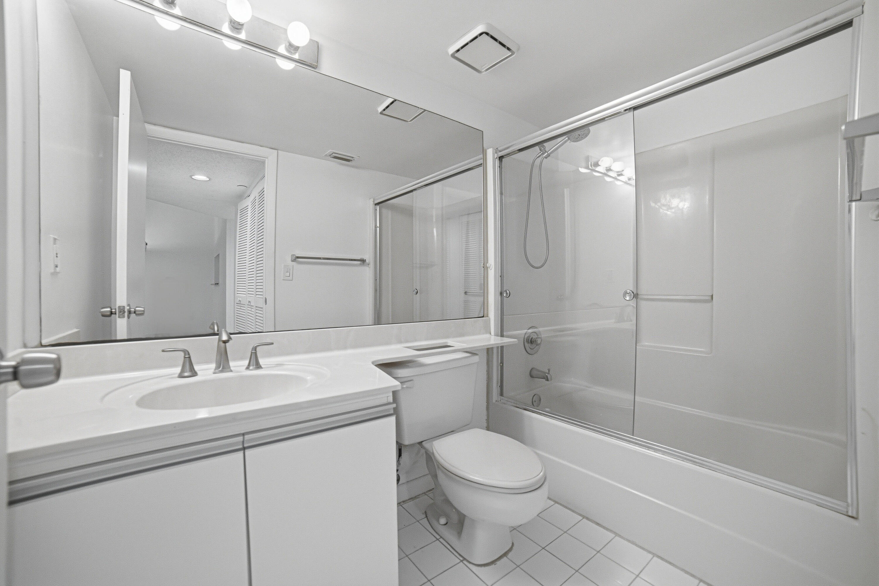 260 Northwest 67th Street, Unit A203 Boca Raton, FL 33487 - Photo 12 of 25 Bathroom