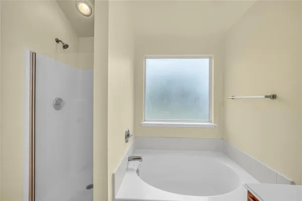 $2,400 | 705 Loftin Street, Crowley, TX 76036