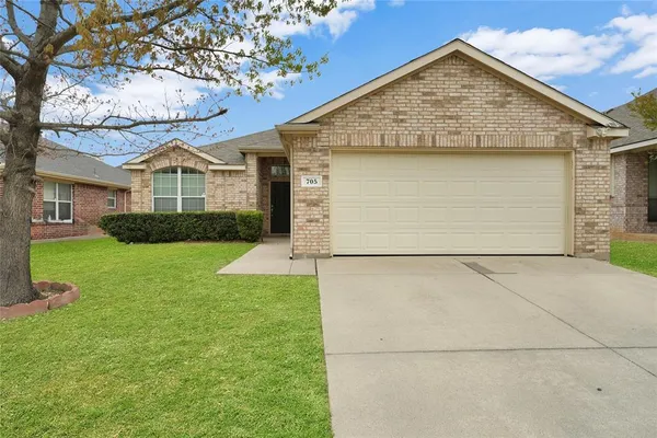 $2,400 | 705 Loftin Street, Crowley, TX 76036