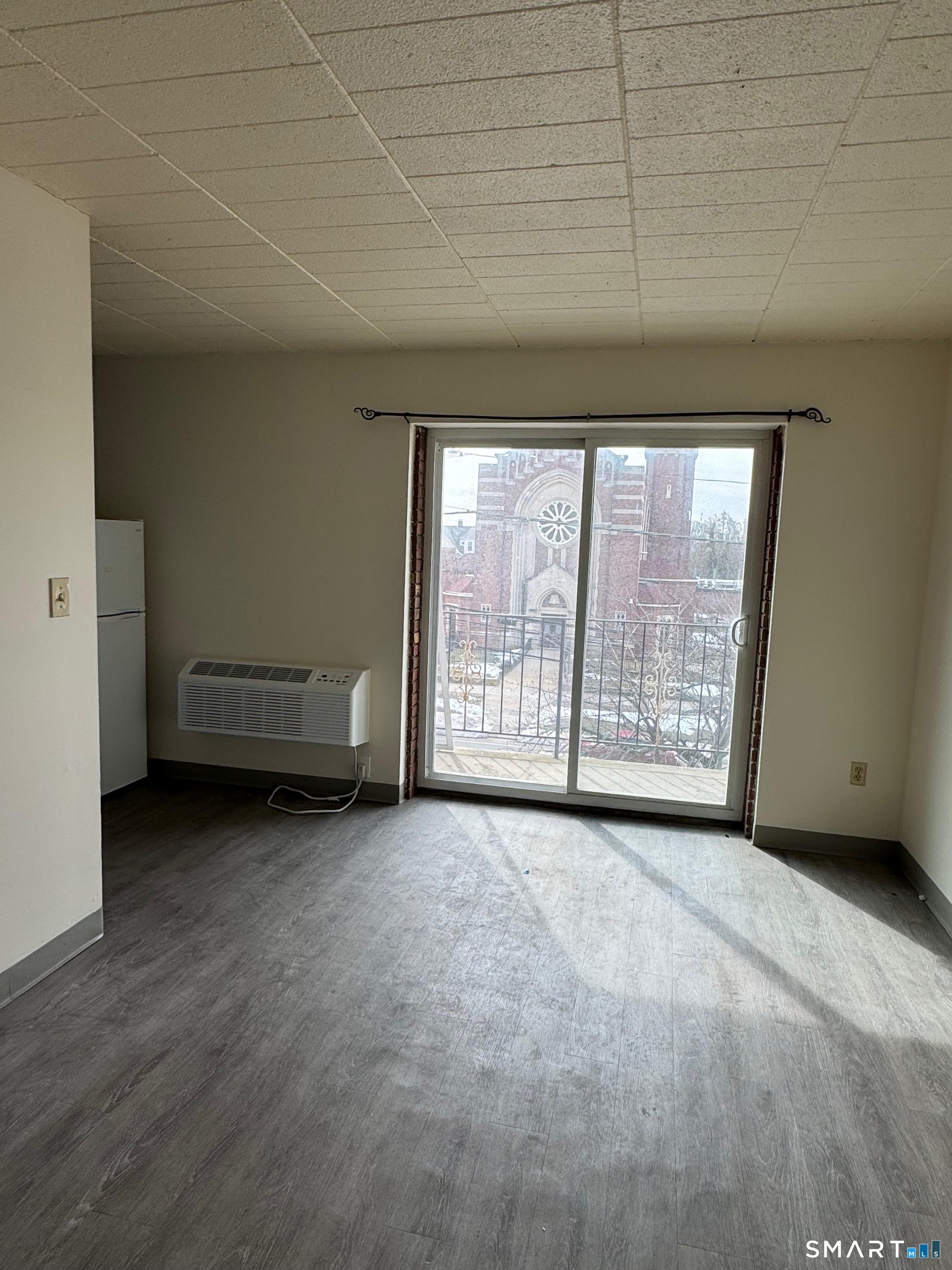 1575 Boston Avenue, Unit C5 Bridgeport, CT 06610 - Photo 2 of 4