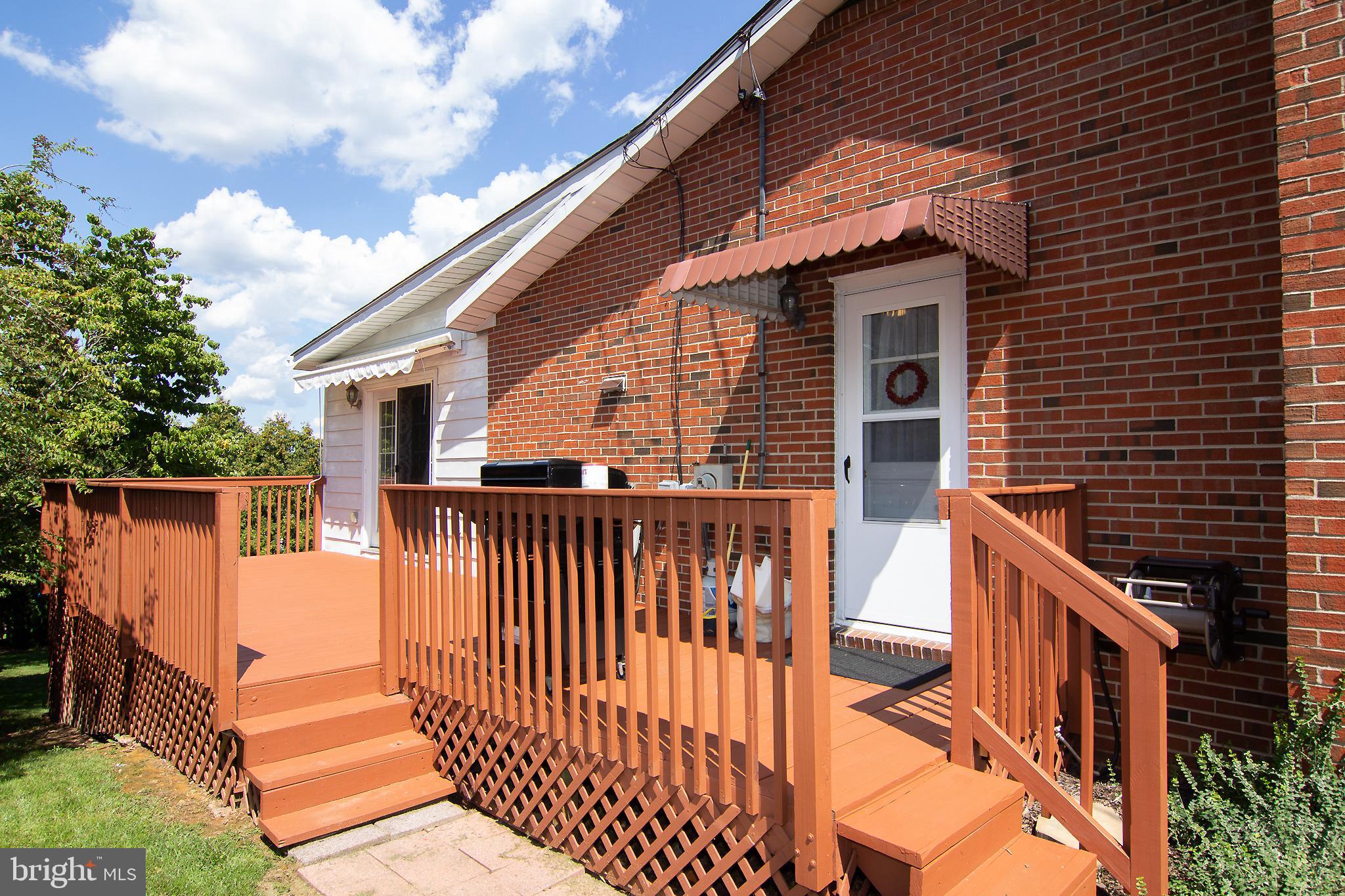 134 Hahn Road Westminster, MD 21157 - Photo 3 of 29 Gallery Image 3