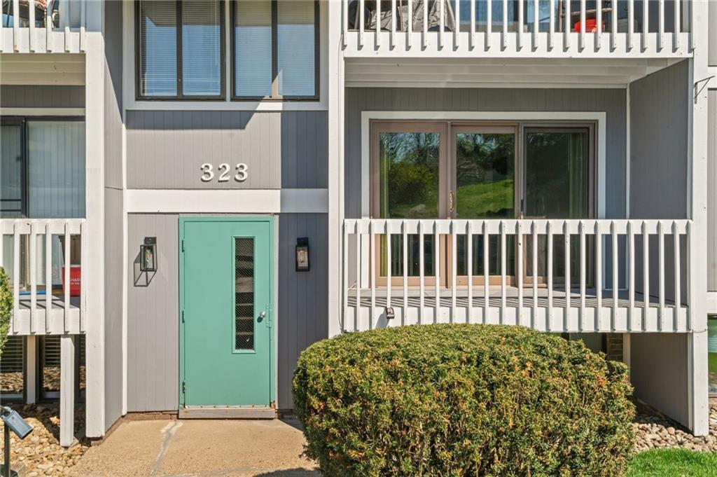 323 Ridge Point Circle, Unit 24 Bridgeville, PA 15017 - Photo 1 of 42