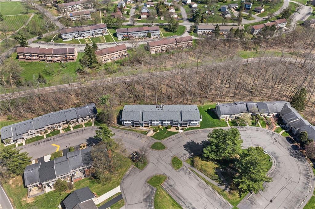 323 Ridge Point Circle, Unit 24 Bridgeville, PA 15017 - Photo 13 of 42