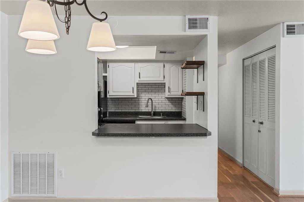 323 Ridge Point Circle, Unit 24 Bridgeville, PA 15017 - Photo 19 of 42