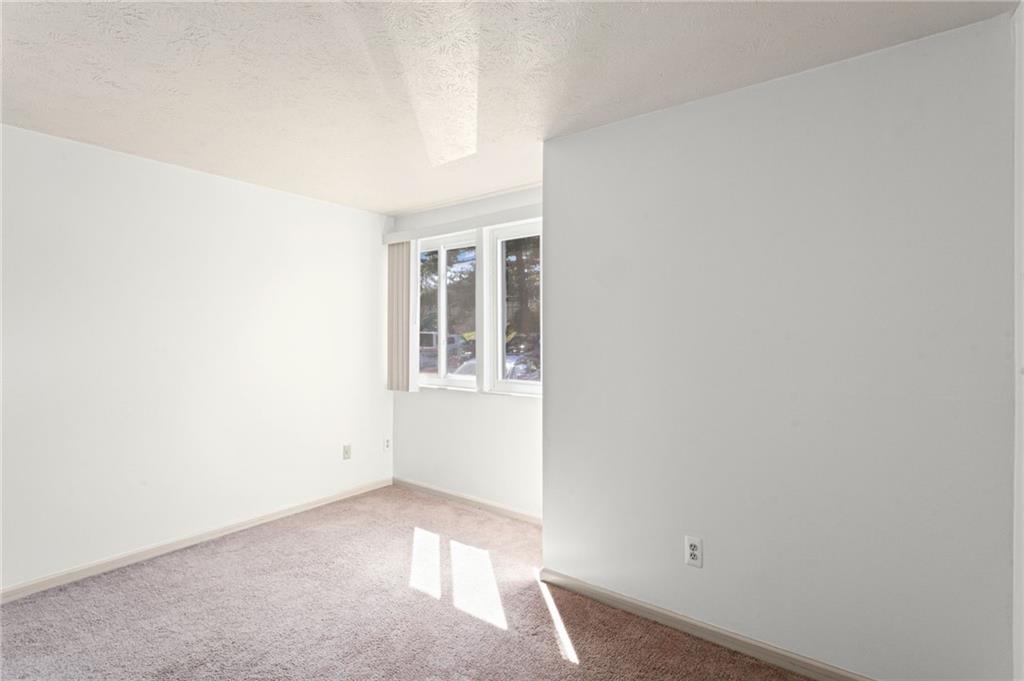 323 Ridge Point Circle, Unit 24 Bridgeville, PA 15017 - Photo 32 of 42