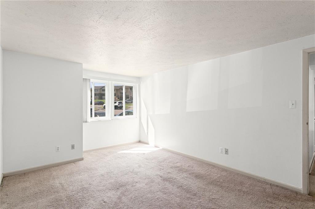 323 Ridge Point Circle, Unit 24 Bridgeville, PA 15017 - Photo 39 of 42