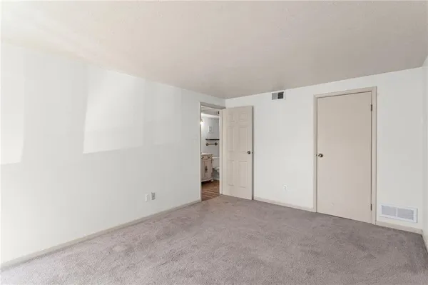 $140,000 | 323 Ridge Point Circle, Unit 24, Bridgeville, PA 15017