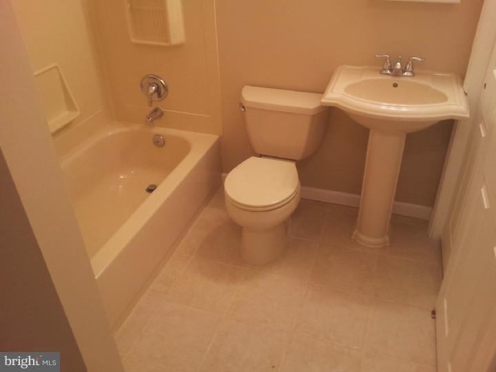 41 Rustleaf Lane Levittown, PA 19055 - Photo 12 of 17 Gallery Image 12