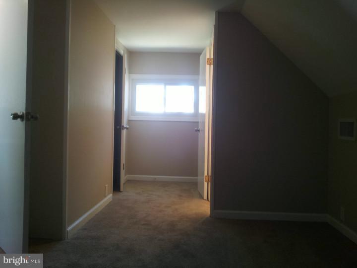 41 Rustleaf Lane Levittown, PA 19055 - Photo 13 of 17 Gallery Image 13