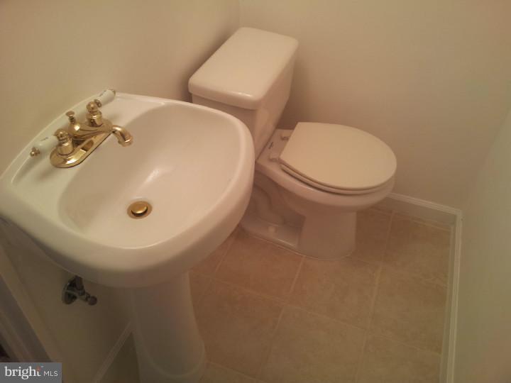 41 Rustleaf Lane Levittown, PA 19055 - Photo 14 of 17 Gallery Image 14