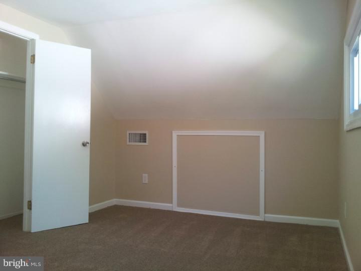 41 Rustleaf Lane Levittown, PA 19055 - Photo 16 of 17 Gallery Image 16
