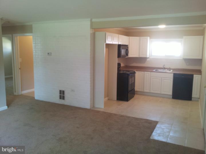 41 Rustleaf Lane Levittown, PA 19055 - Photo 5 of 17 Gallery Image 5