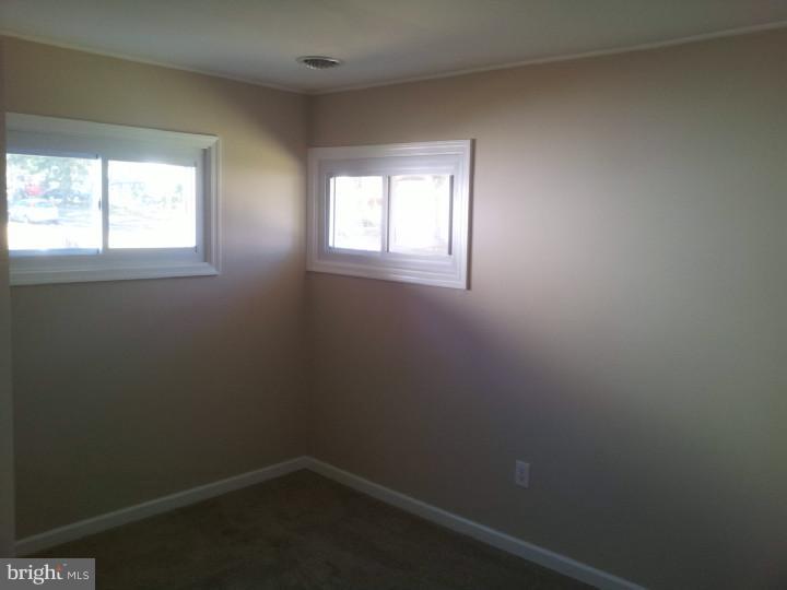 41 Rustleaf Lane Levittown, PA 19055 - Photo 10 of 17 Gallery Image 10