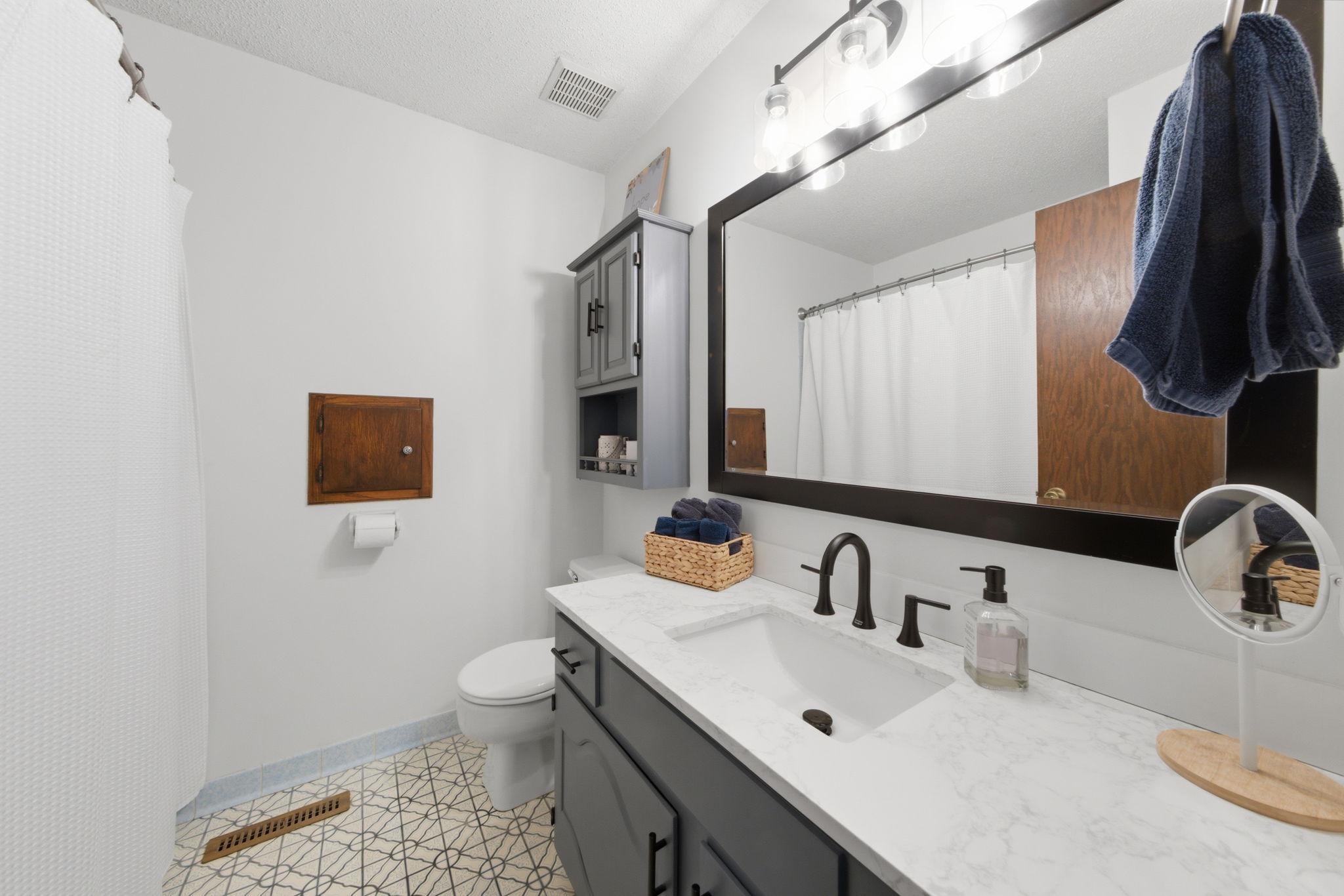 2067 Kings Road Eagan, MN 55122 - Photo 25 of 47 Gallery Image 25