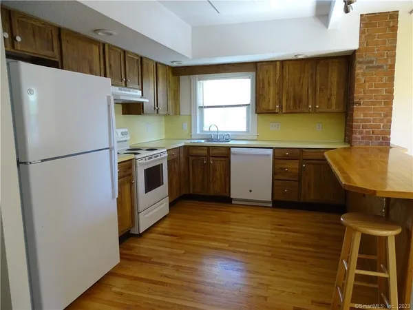 $2,195 | 85-87 South Main Street, Unit 4E, Branford, CT 06405