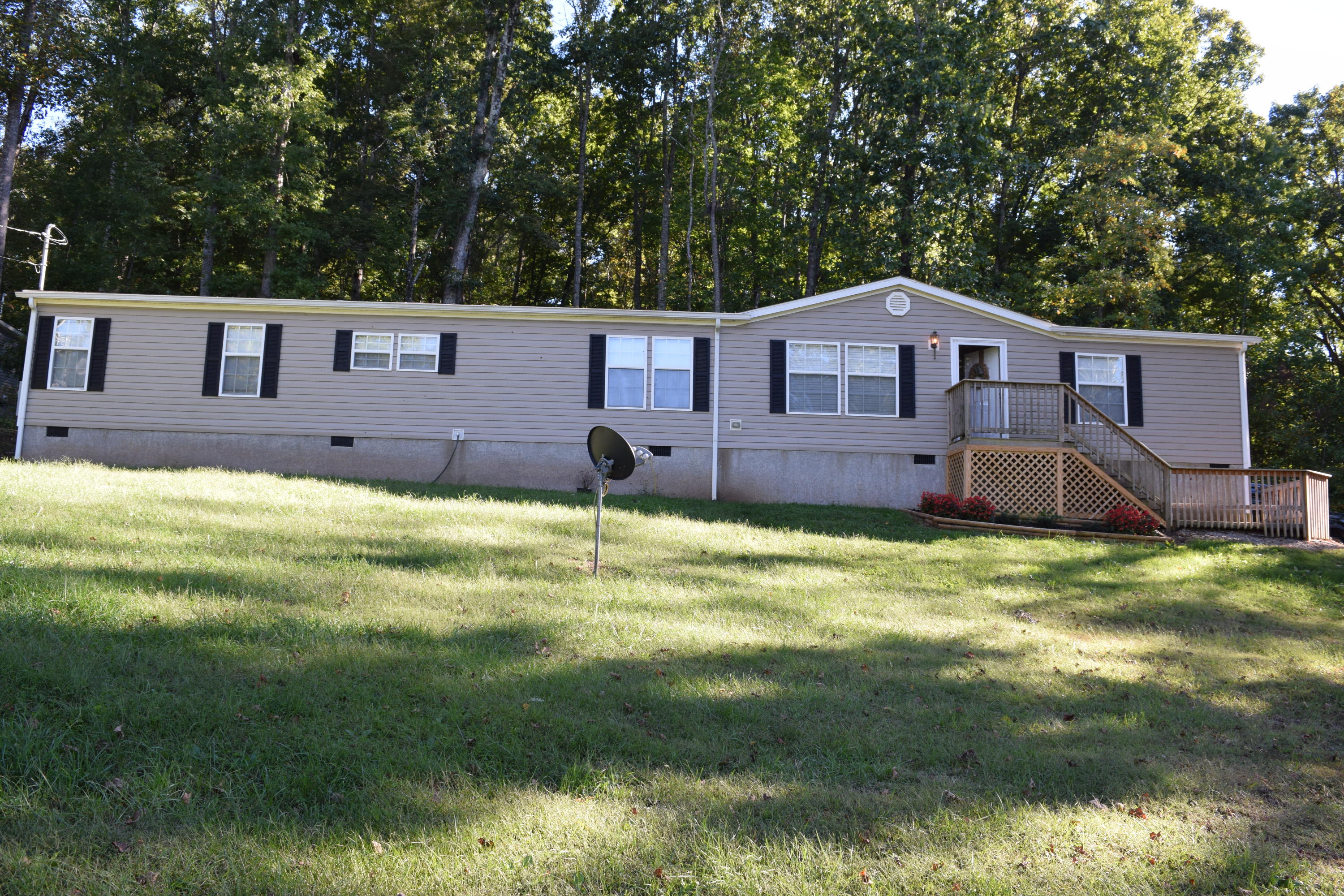 122 Laura Boling Loop Road Strawberry Plains, TN 37871 - Photo 1 of 13 Front view