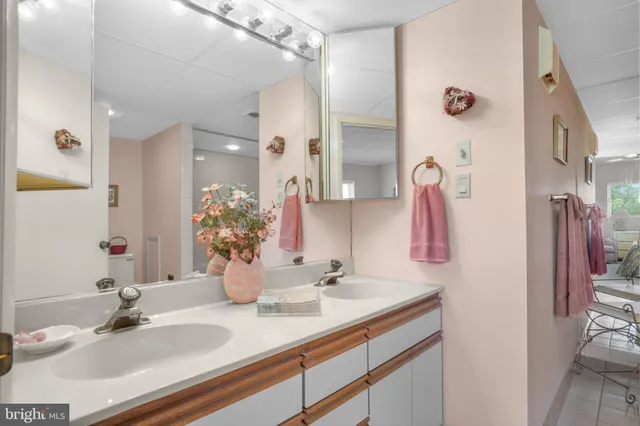 $639,000 | 423 14th Street, Unit 205K, Ocean City, MD 21842