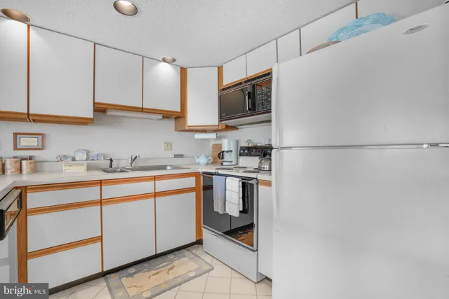 $639,000 | 423 14th Street, Unit 205K, Ocean City, MD 21842