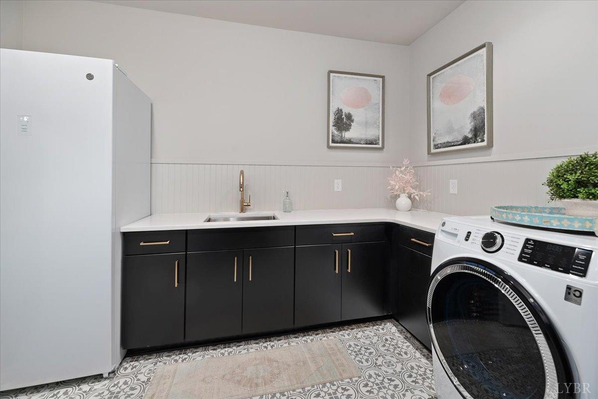 6573 Forest Road Goode, VA 24556 - Photo 41 of 93 a utility room with dryer and washer