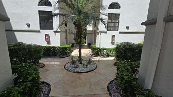 $2,800 | 5139 Floria Way, Unit G, Boynton Beach, FL 33437