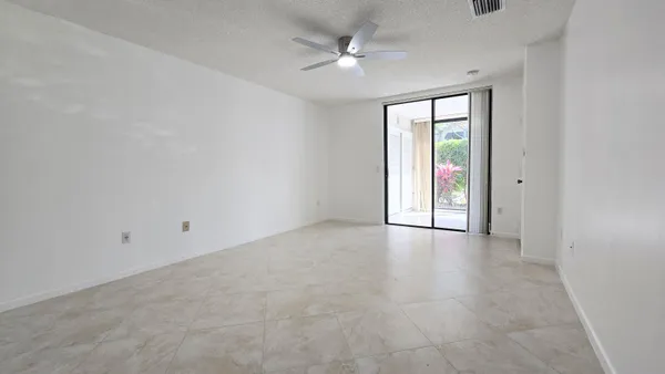 $2,800 | 5139 Floria Way, Unit G, Boynton Beach, FL 33437