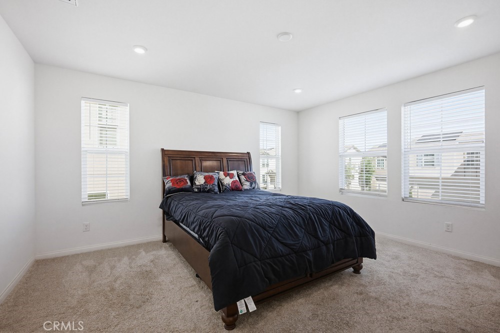 950 Helena Ridge Lake Elsinore, CA 92530 - Photo 19 of 41 Gallery Image 19