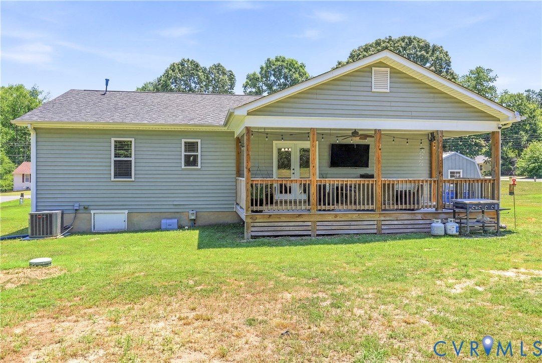 1573 Dogwood Road Powhatan, VA 23139 - Photo 3 of 35