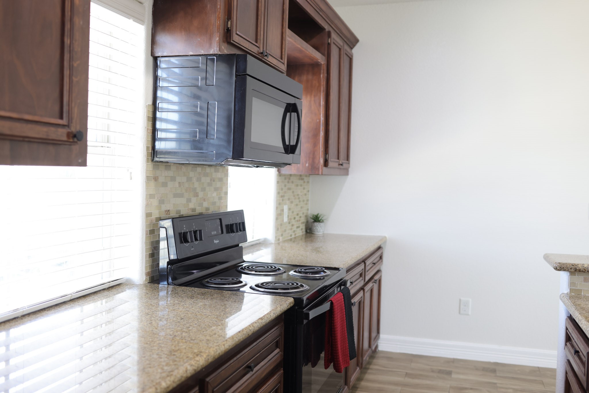 716 Kolb Road, Unit 301 South Houston, TX 77587 - Photo 2 of 9